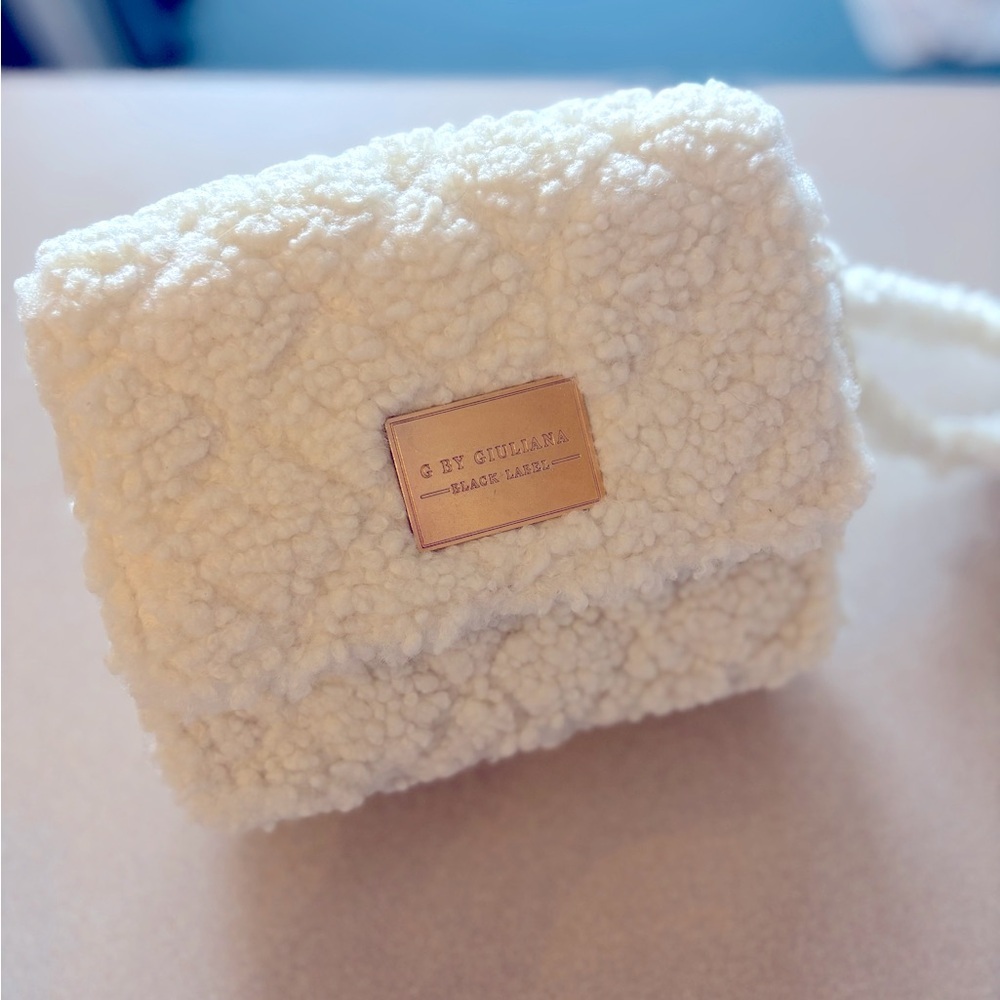 G by Giuliana Cream Faux Fur Wristlet Clutch